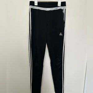 Adidas Essential Joggers